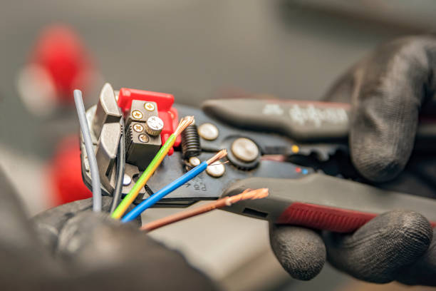 Best 24-Hour Electrician  in Johnston City, IL